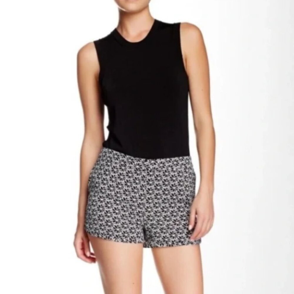 Diane Von Furstenberg Monochrome Patterned Shorts